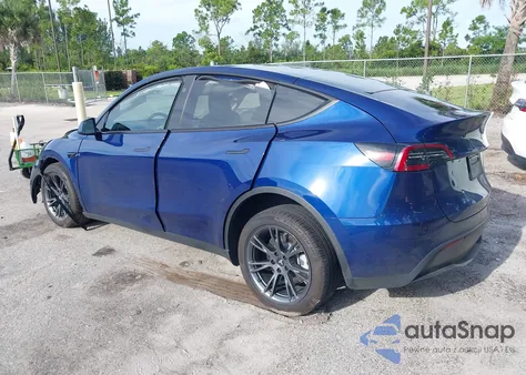 2025 Tesla Model Y Long Range Dual Motor All-Wheel Drive from USA, damaged, VIN 7SAYGDED6SF265501